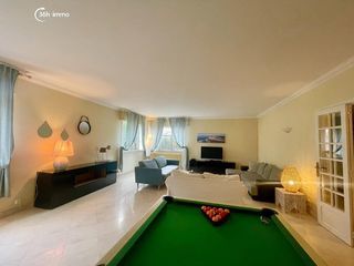  Maison � vendre 9 pi�ces 308 m�