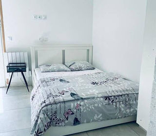  Appartement � louer 4 pi�ces 160 m�