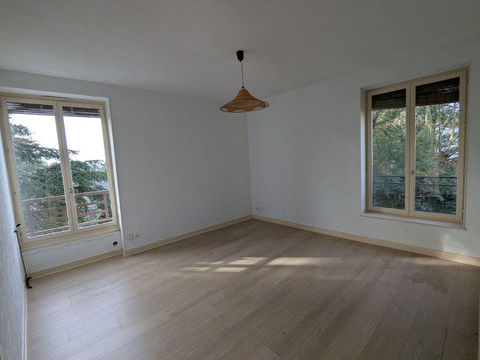   F2 refait neuf, Caluire Vassieux, belle vue Appartement - 2 pi�ce(s) - 42 m�