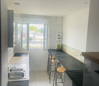  Appartement � louer 4 pi�ces 160 m�