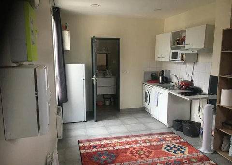   Studio meubl� 20m� � 20 min de gare Saint Lazare Appartement - 1 pi�ce(s) - 20 m�