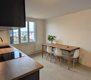  Appartement � louer 4 pi�ces 74 m�