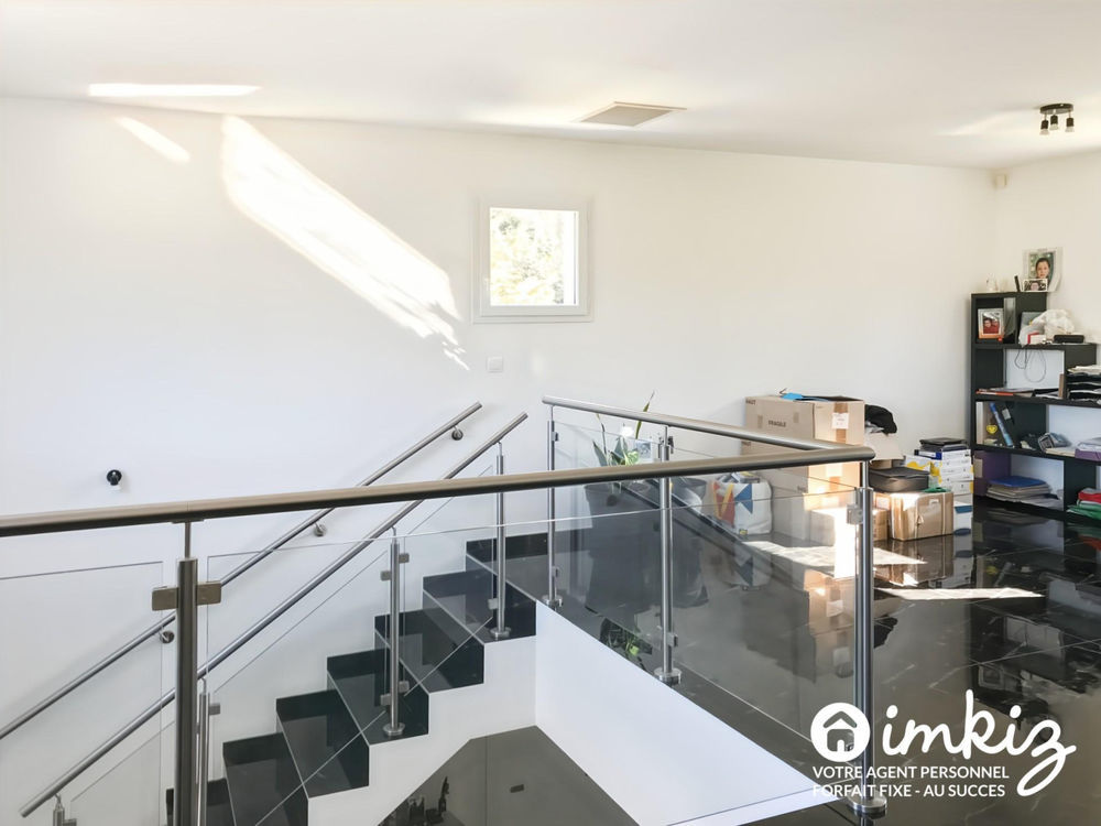 � vendre  Maison Mimet (13105)