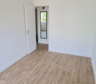  Appartement � louer 4 pi�ces 77 m�