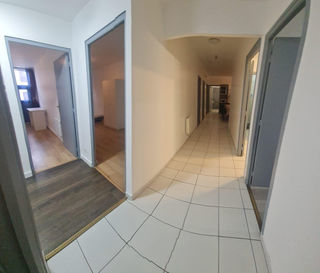  Appartement � louer 5 pi�ces 138 m�