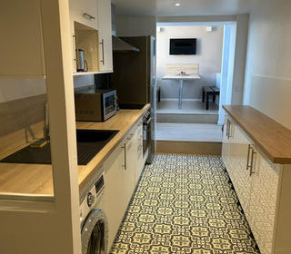  Appartement � louer 1 pi�ce 90 m�