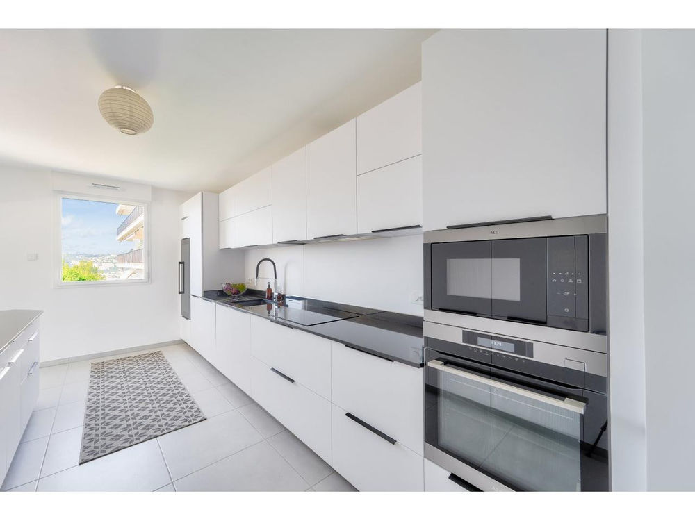 � vendre  Appartement Nice (06100)