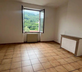  Appartement � louer 4 pi�ces 105 m�