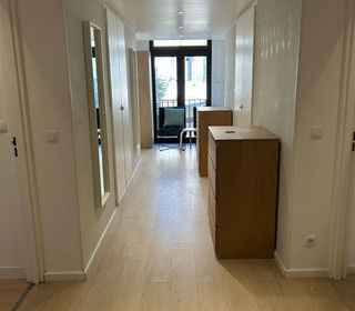  Appartement � louer 1 pi�ce 90 m�