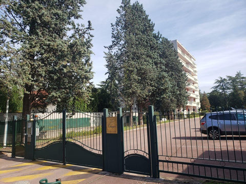   Grand T3/4 lumineux, calme meubl� � louer Appartement - 4 pi�ce(s) - 88 m�