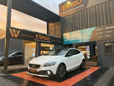 Volvo V40 CROSS-COUNTRY 2.0 D2 120 / 1ÈRE MAIN / ENTRETIEN VOLVO 2016 occasion Roquebrune-sur-Argens 83520