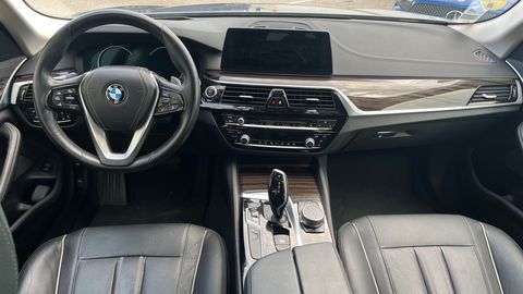 Série 5 3.0 530 D 265 LUXURY XDRIVE BVA Entretien BMW/ Display Key/ 2017 occasion 69420 Ampuis