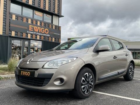 Renault M&eacute;gane 1.6 BIOETHANOL 110 AUTHENTIQUE - Courroie de distribution et 2010 occasion Flins-sur-Seine 78410