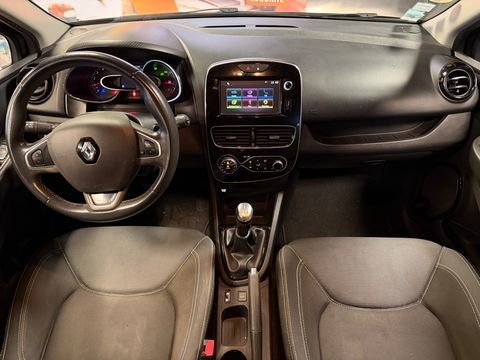 Clio ESTATE 1.5 DCI 90 INTENS // DISTRIBUTION OK // CLIMATISATION 2017 occasion 44300 Nantes