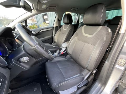 C4 1.2 130ch MILLENIUM EAT BVA MOTEUR NEUF CHANGE CHEZ CITROEN 2017 occasion 17000 La Rochelle