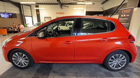 208 GENERATION-I 1.2 PURETECH 110 Ch ALLURE - COURROIE OK 2015 occasion 79000 Niort