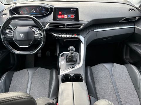 3008 GENERATION-II 1.2 130 CH ALLURE / CARPLAY / CAMERA DE RECUL 2017 occasion 40000 Mont-de-Marsan