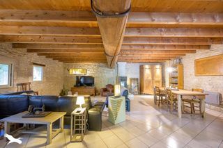  Maison  vendre 5 pices 196 m