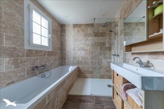  Maison  vendre 5 pices 142 m
