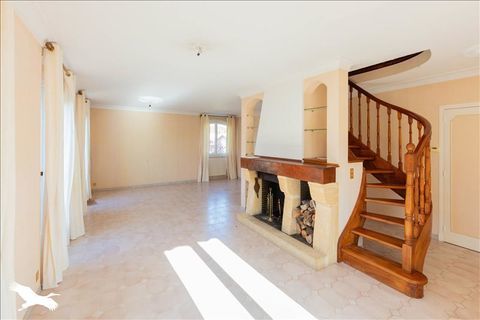   Pavillon de 5 pices principales Maison - 5 pice(s) - 160 m