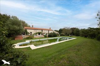  Maison  vendre 6 pices 195 m