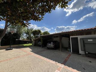  Maison  vendre 8 pices 160 m