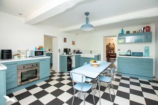  Maison  vendre 5 pices 188 m