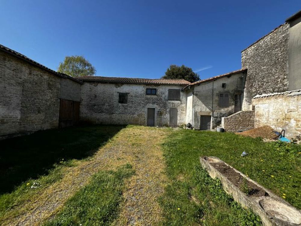Vente Maison Maison en pierre de 5 pices principales Melle