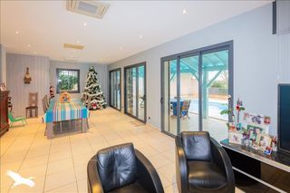  Maison  vendre 8 pices 250 m