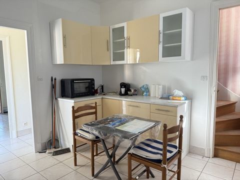   Maison de ville de 5 pices principales Maison - 5 pice(s) - 111 m