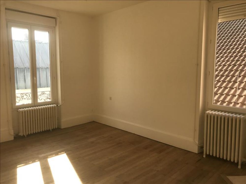 Vente Immeuble Immeuble de 0 pices principales St amand montrond