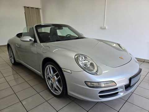 Porsche 911 Carrera 3.2 911 Carrera Cabriolet 3.6i 2006 occasion Montaigu 85600