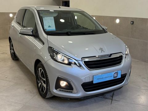 Peugeot 108 Peugeot 1.0 vti 72cv top collection 5 portes moteur toyo 2020 occasion La Buisse 38500