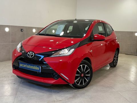 Toyota Aygo Toyota 1.0 vvt-i 69cv X-Play 5 portes 2016 occasion La Buisse 38500