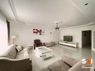  Immeuble � vendre 745 m�