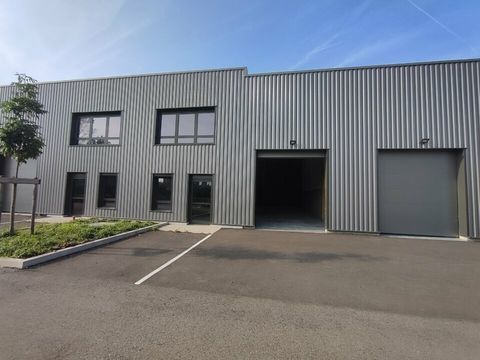 LOCAL D'ACTIVITE &agrave; LOUER 1800 38300 Bourgoin jallieu