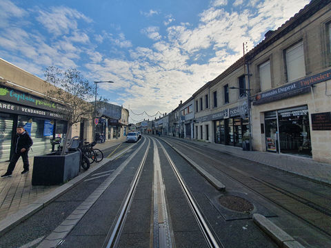 Local commercial &agrave; LOUER 5616 33110 Le bouscat