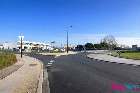 LOCAL COMMERCIAL &agrave; LOUER 4530 33300 Bordeaux