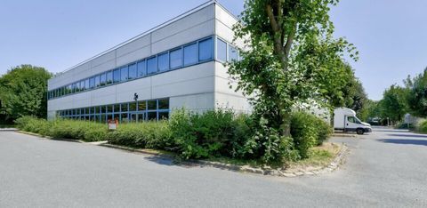 394m2 - Bureaux &agrave; LOUER 4104 95700 Roissy en france