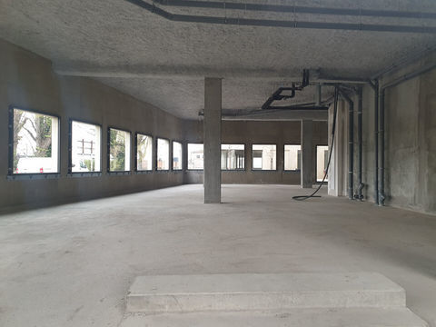 Local commercial &agrave; LOUER 4228 33000 Bordeaux