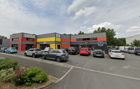 Local commercial &agrave; LOUER 1280 33240 Saint andre de cubzac