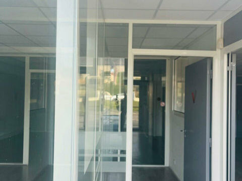 BUREAUX A VENDRE &agrave; VENDRE 300000 78580 Maule