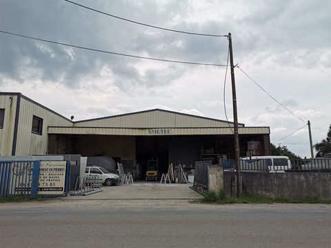 Entrep&ocirc;t / Local industriel &agrave; LOUER 1300 33450 Izon