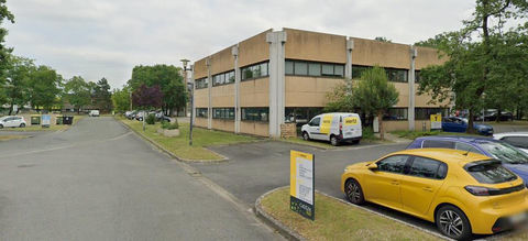 Bureaux &agrave; LOUER 1140 33700 Merignac