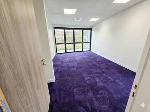 BUREAUX &agrave; LOUER 590 38300 Bourgoin-jallieu