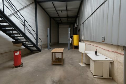 LOCAL D'ACTIVITE &agrave; LOUER 1500 38110 La tour du pin