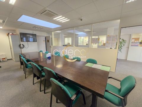 BUREAUX AVEC VITRINE &agrave; LOUER 2658 63100 Clermont ferrand