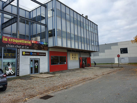 Entrep&ocirc;t / Local industriel &agrave; LOUER 1700 33700 Merignac