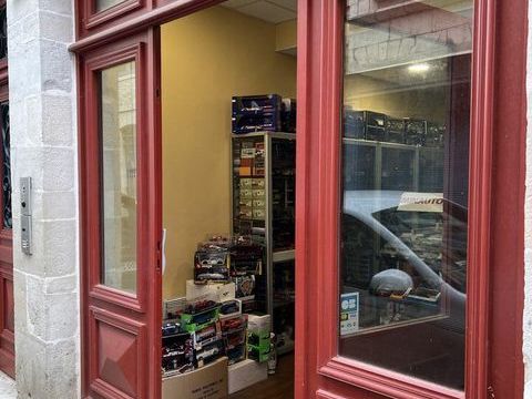 BOUTIQUE &agrave; LOUER 650 64100 Bayonne