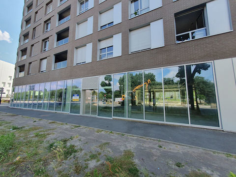 Local commercial &agrave; LOUER 5845 33300 Bordeaux